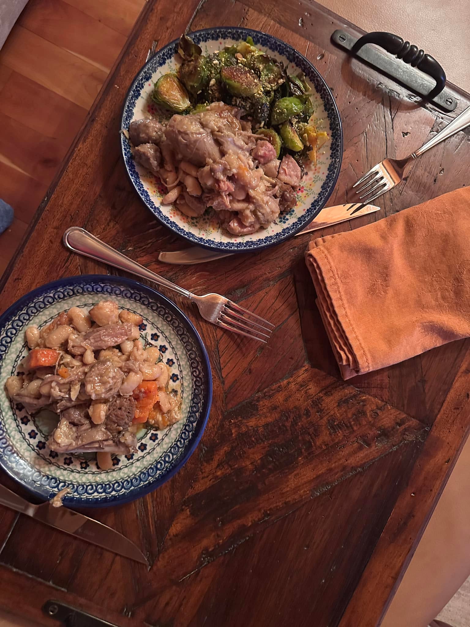 A very rare dinner eaten in the living room, watching the game .go Bears! Also, cassoulet for the win. @dartagnanfoods #dabears